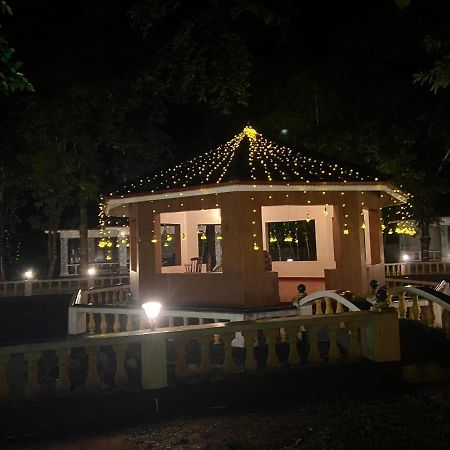 Surya Eco And Wedding Resort Thrissur Luaran gambar