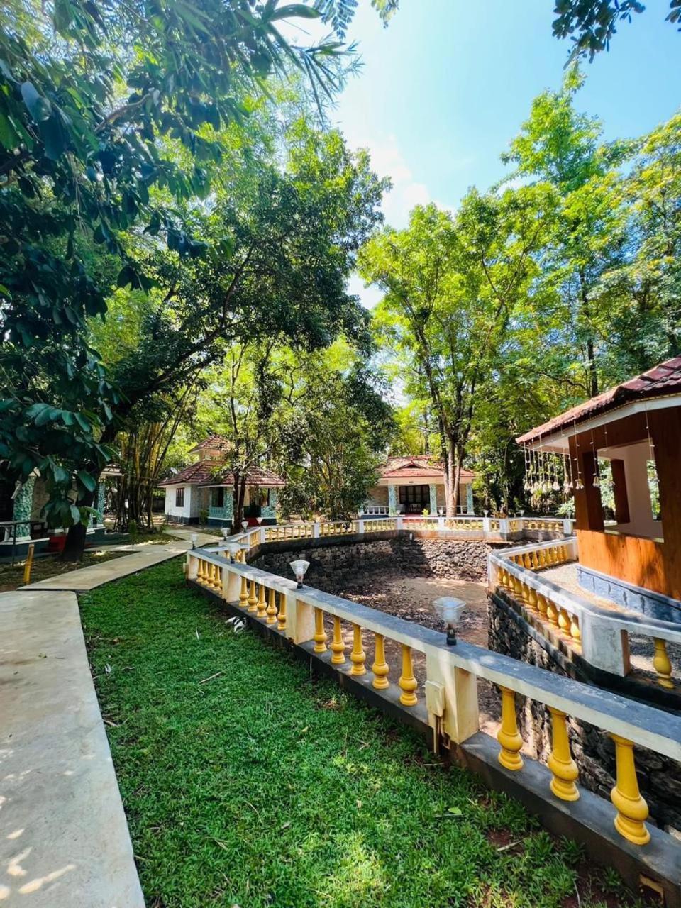 Surya Eco And Wedding Resort Thrissur Luaran gambar